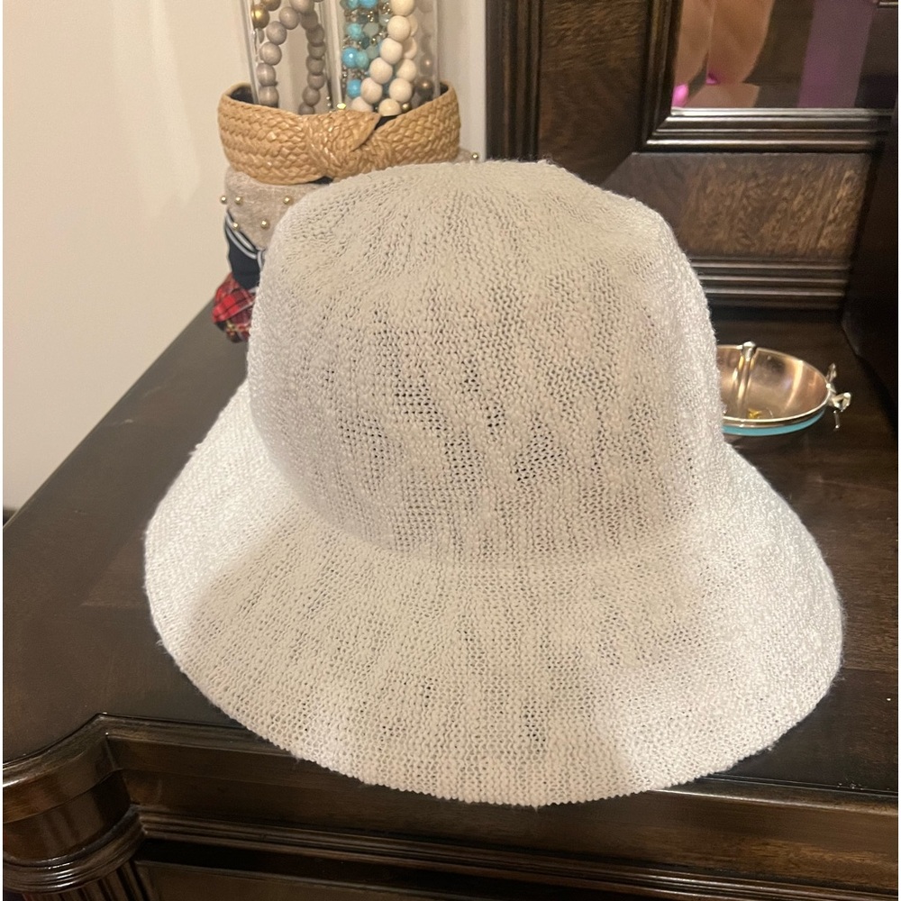 Anthropologie bucket hat. Never worn